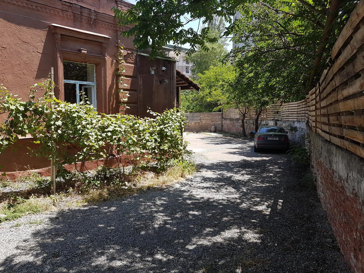 Tbilisi Yard Hostel 외부 사진